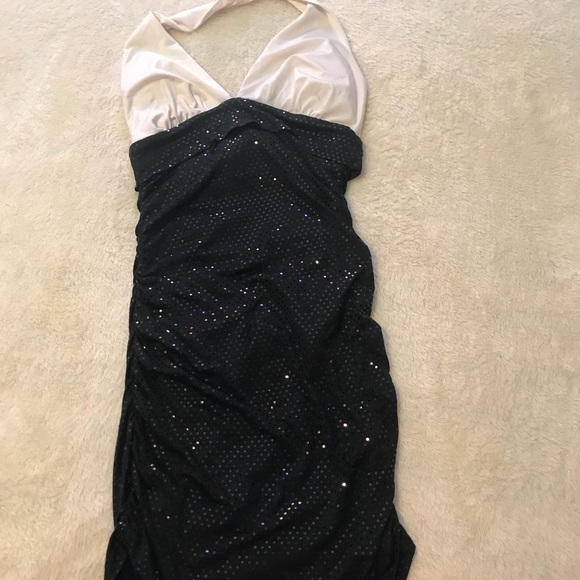 Dress - Picture 1 of 3
